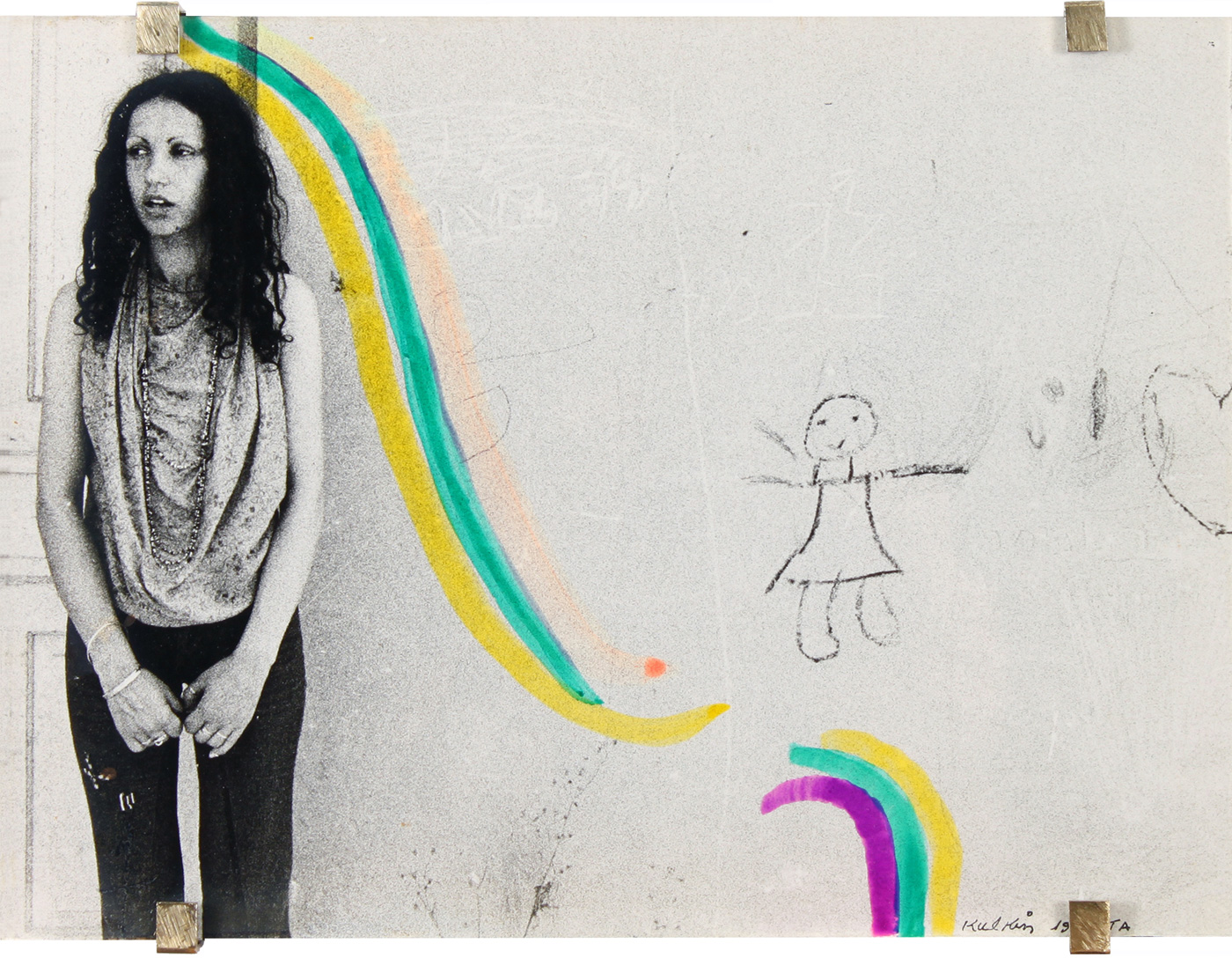 Norman Kulkin Painted Photograph - A Woman in front of a Graffiti Wall - נורמן קולקין - צילום - ציור - Back To List of Israeli Paintings
