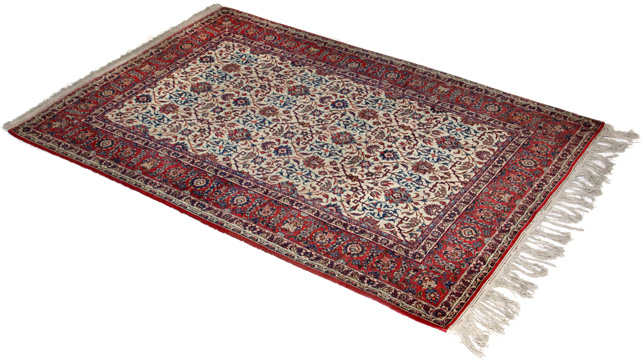 Antique Isfahan carpet or antique Kashan carpet ?